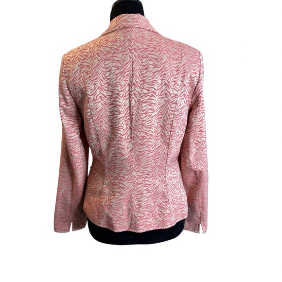 R.Q.T Women’s Pink Zebra Print Blazer Jacket V Neck Three Button Front Size 10 - Picture 2 of 10